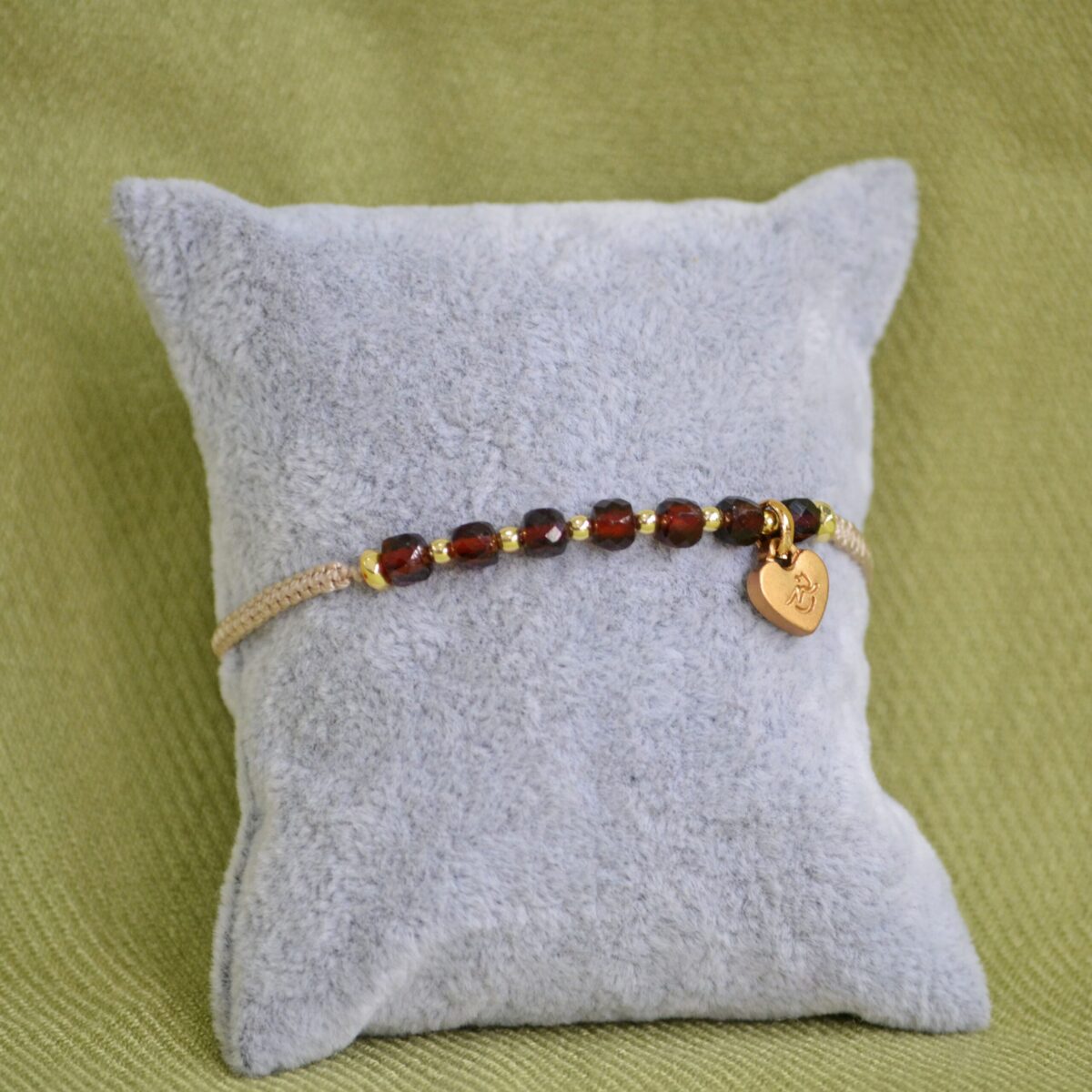 Pulsera Tejido Artesanal & Cuarzo