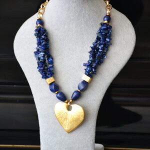 Collar Lapislázuli & Corazón Relieve