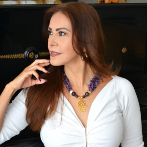 Collar Amatista & Mano