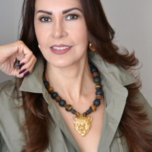 Collar Piedra Volcánica & Jaguar