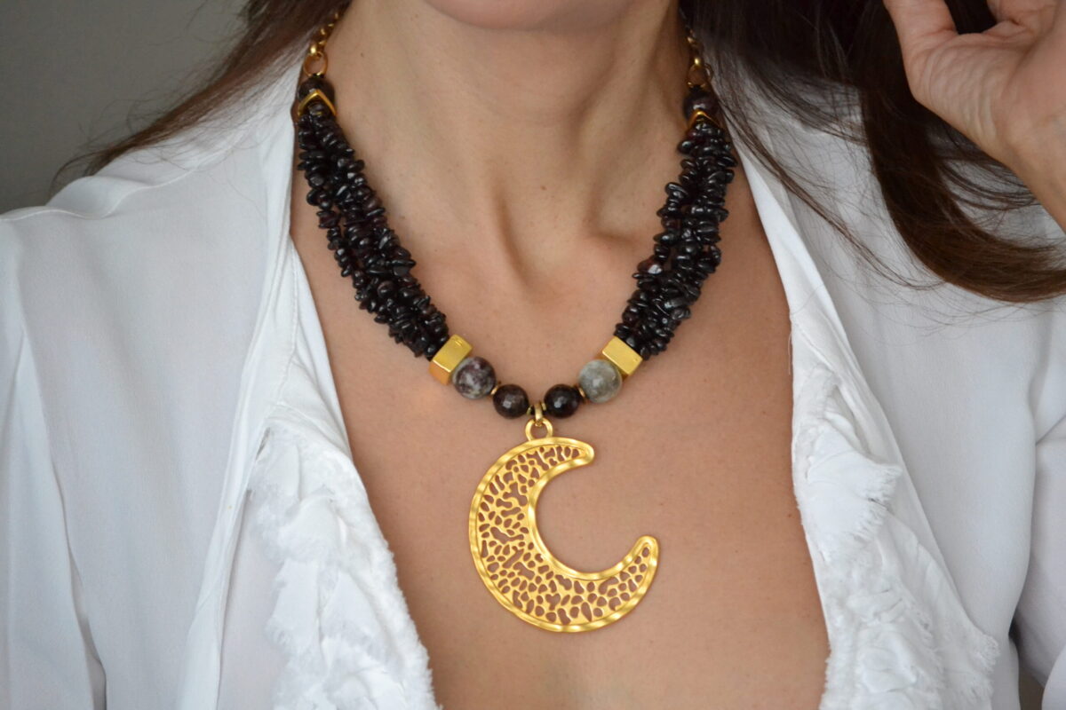 Collar Granate & Luna