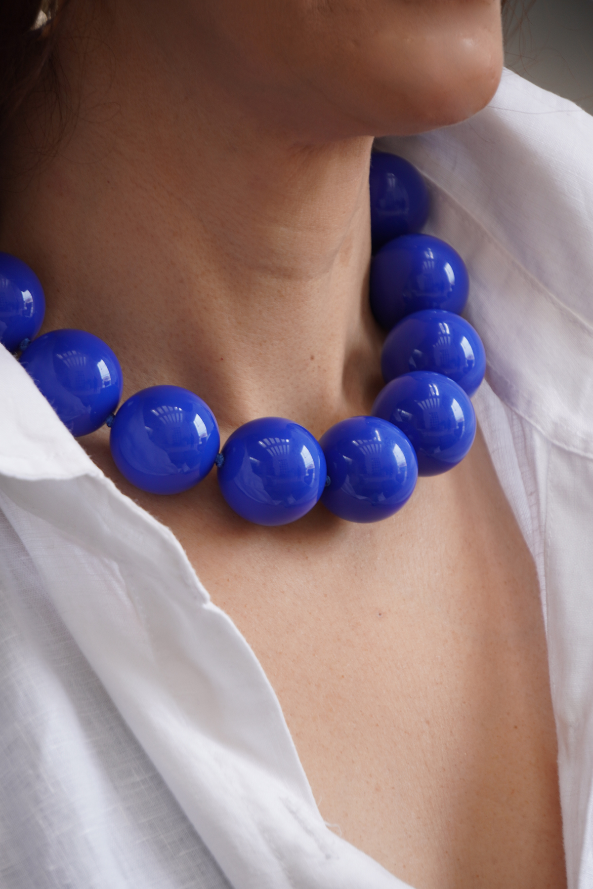 Collar Bolas Acrílicas Azul