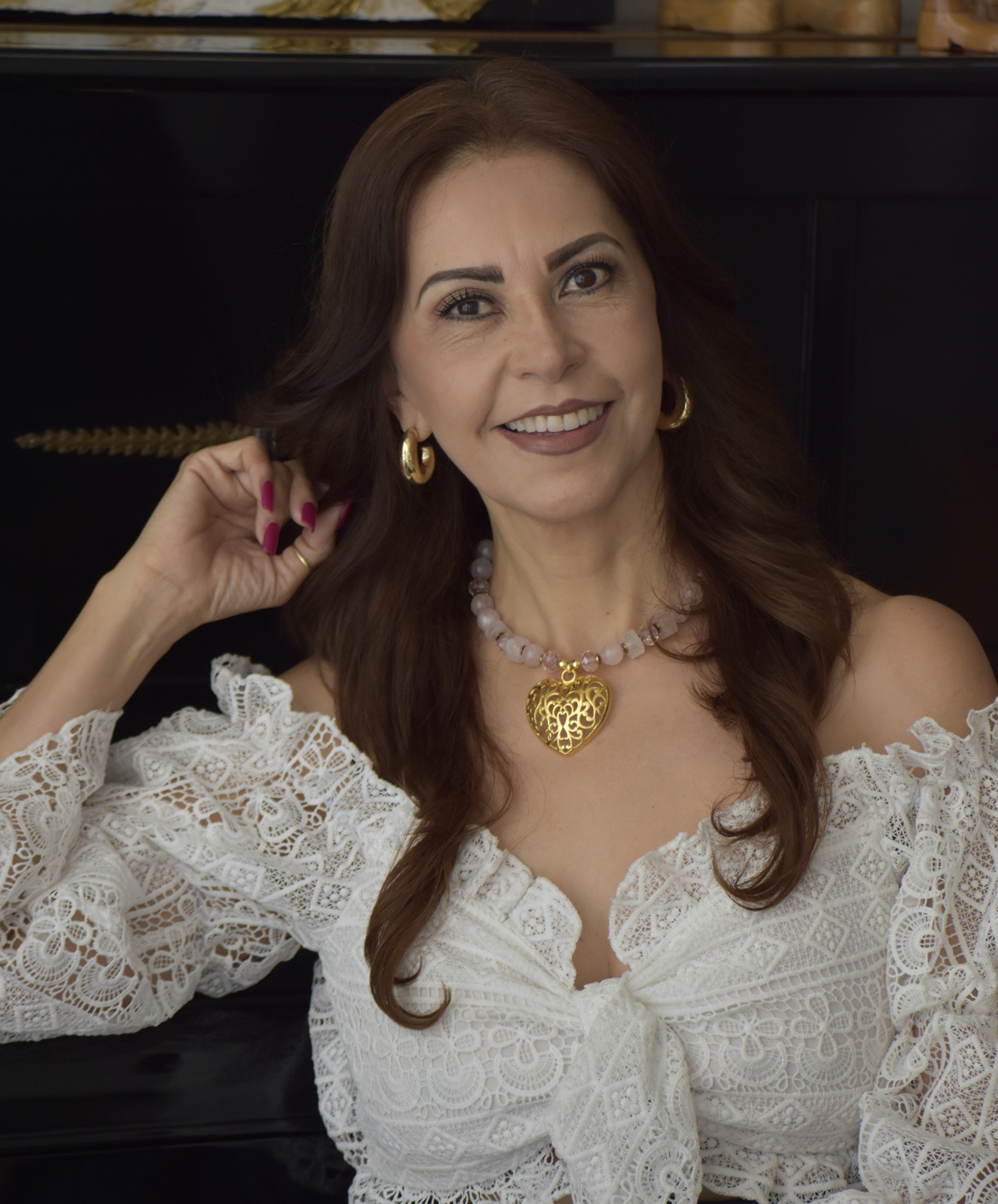 COLLAR DE CUARZO ROSA CON CRISTAL