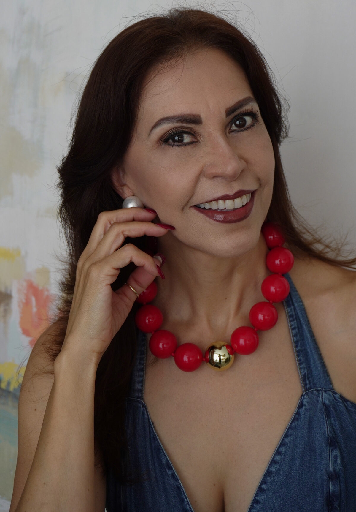 COLLAR DE BOLAS DE ACRILICO
